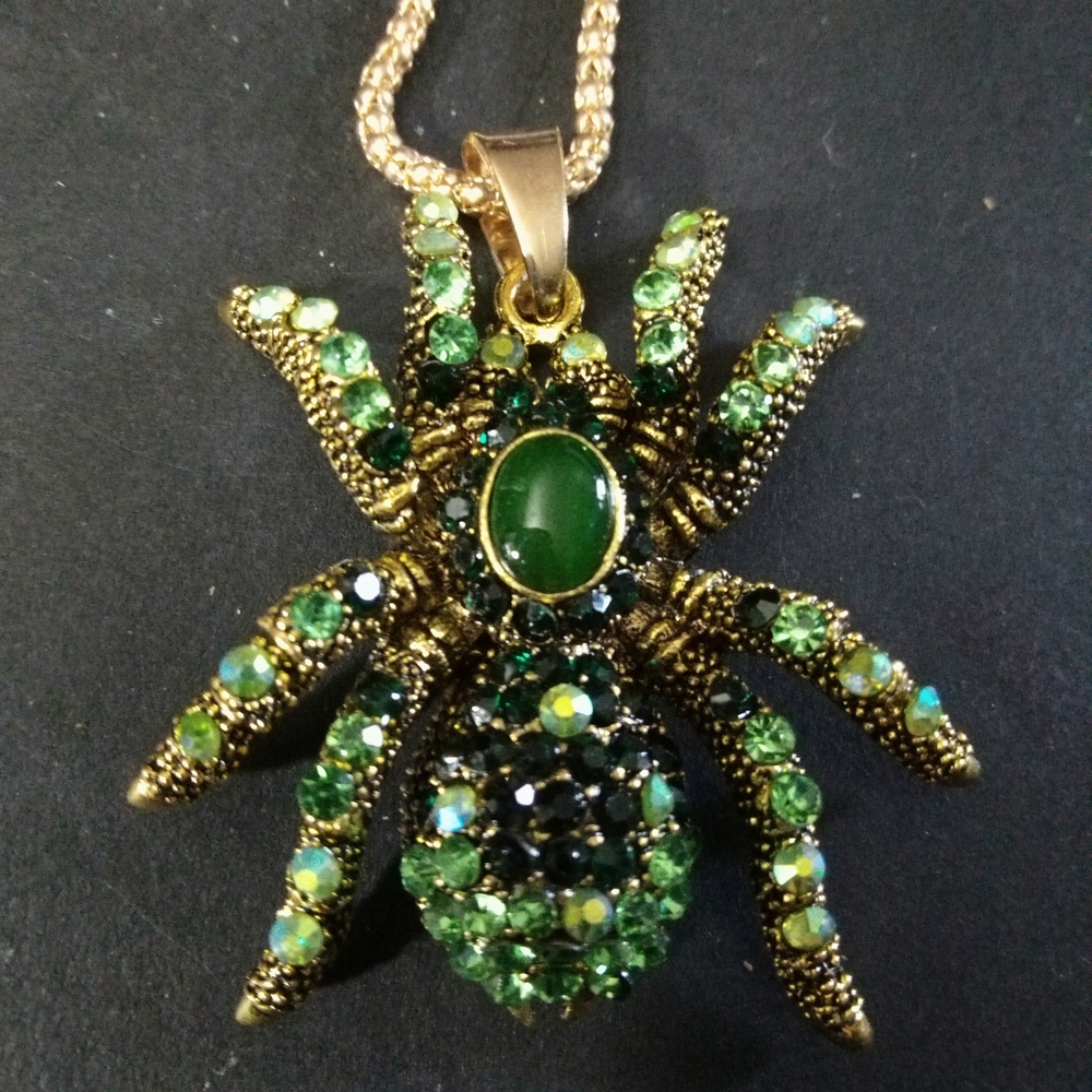 Emerald and Gold Spider Pendant Necklace